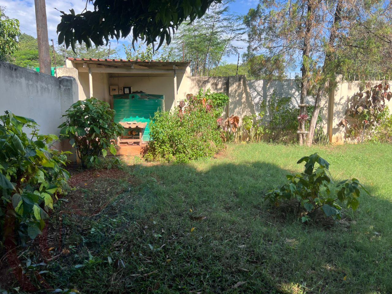 4 Bed House with En-suite for Rent in Livingstone