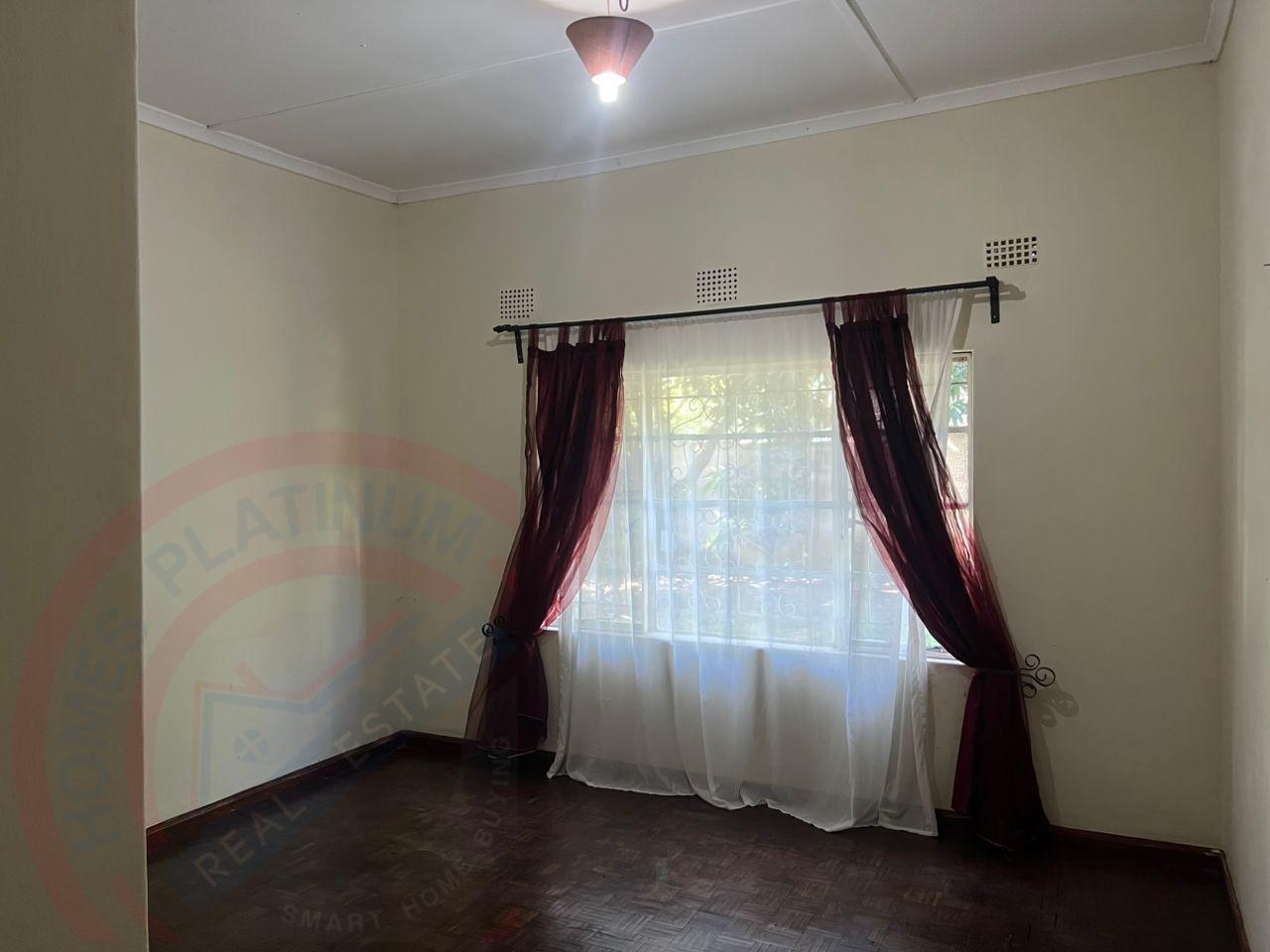 4 Bed House with En-suite for Rent in Livingstone