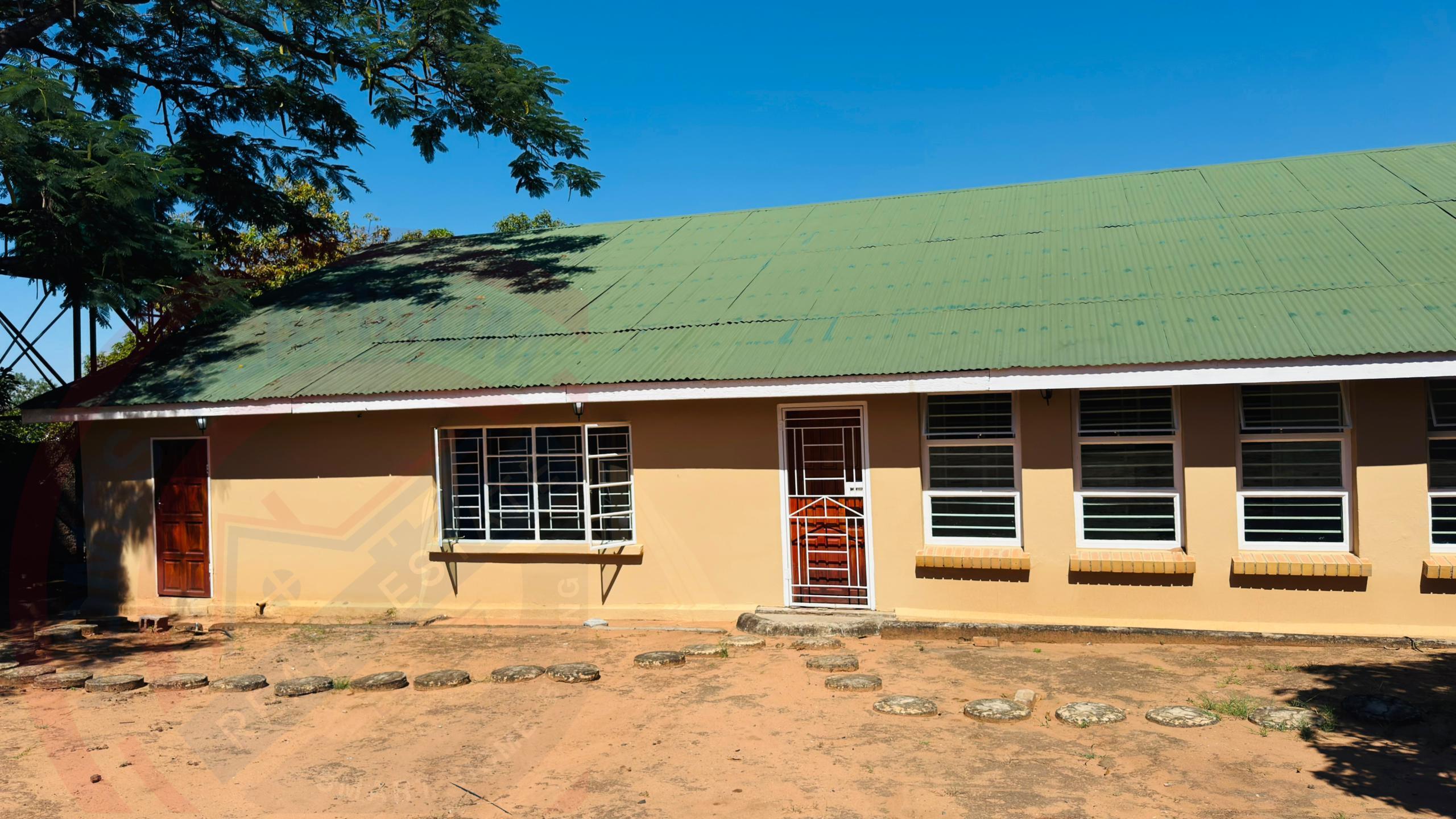 Fully Furnished 3 bedroom for Rent in livingstone